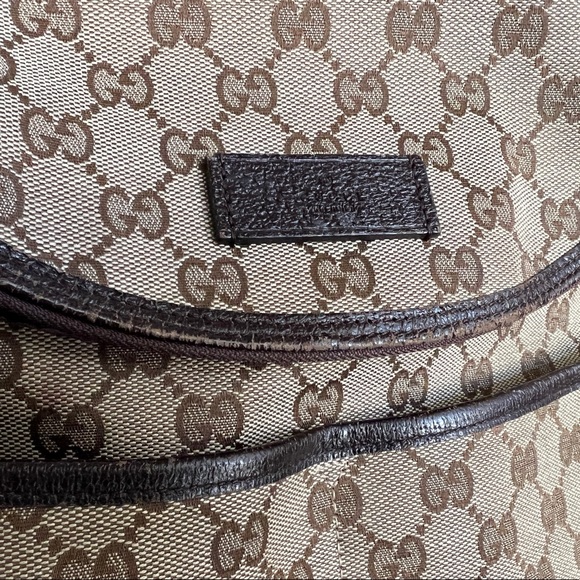 Authentic Gucci GG Diaper Crossbody Messenger Bag - Picture 14 of 16